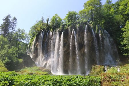 Водопад с горы