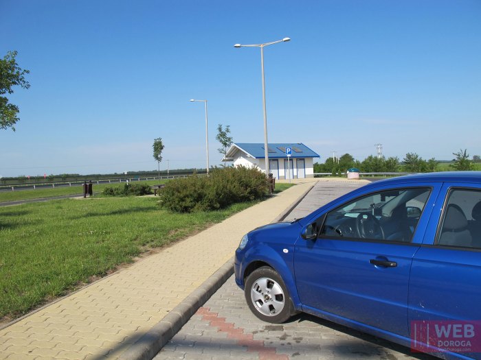 Парковка на парковке платных дорог Венгрии