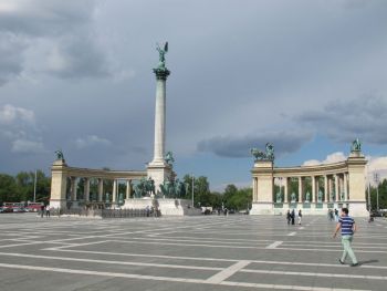 Центральная площадь Будапешта